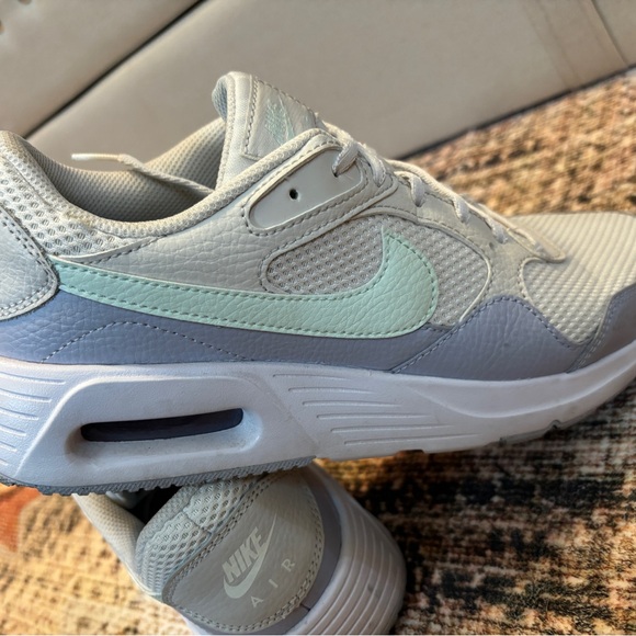 Nike SC shoes - Picture 2 of 3